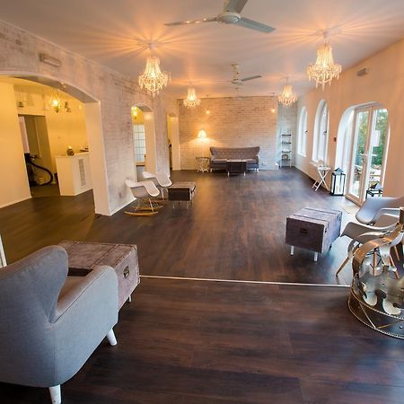 Gray Manor Hotel Cholderton Экстерьер фото