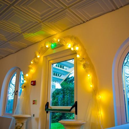 Gray Manor Hotel Cholderton Экстерьер фото
