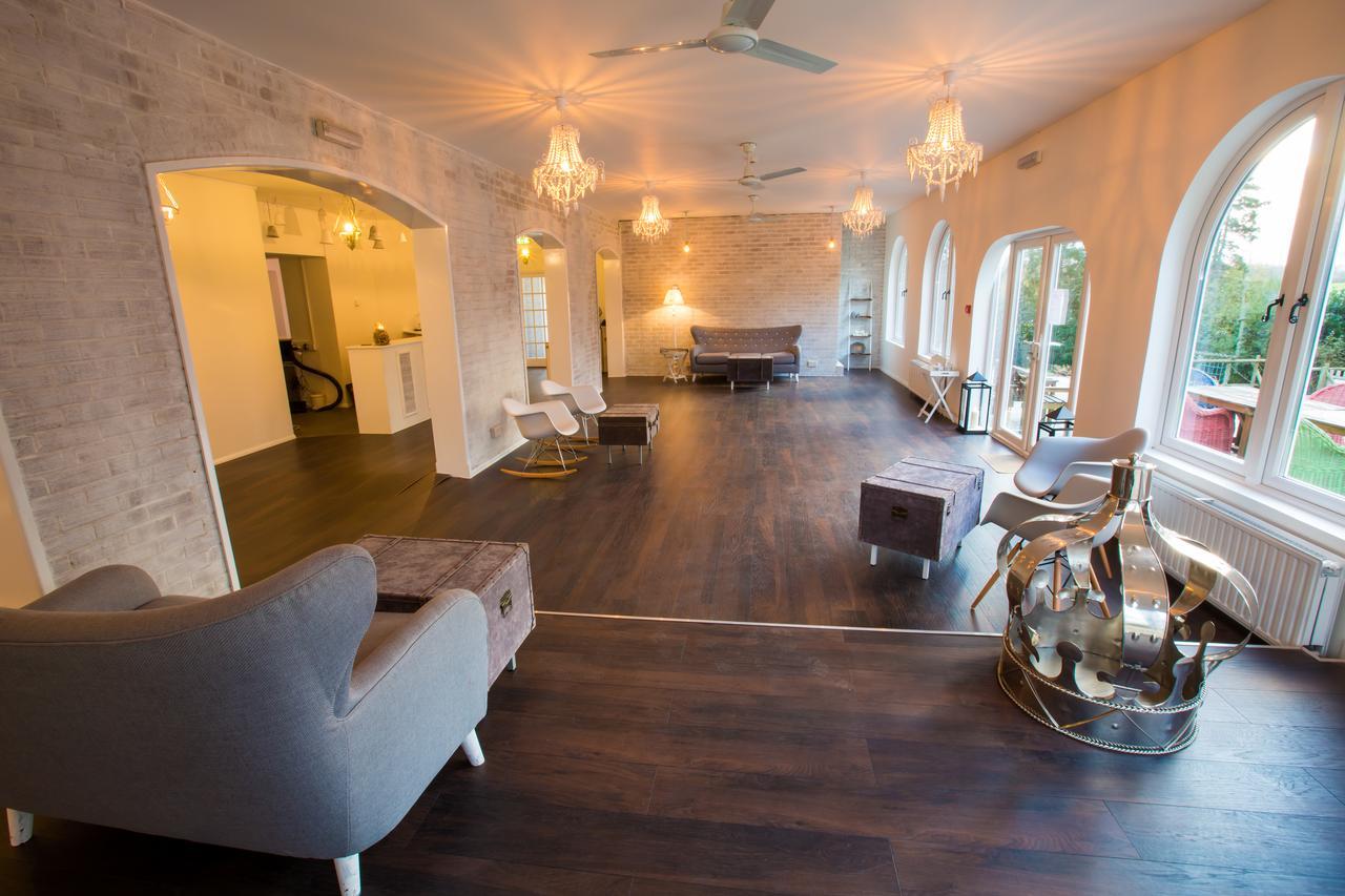 Gray Manor Hotel Cholderton Экстерьер фото