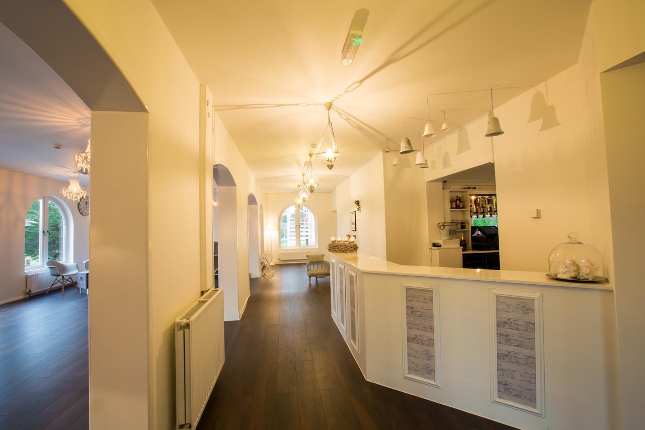 Gray Manor Hotel Cholderton Экстерьер фото